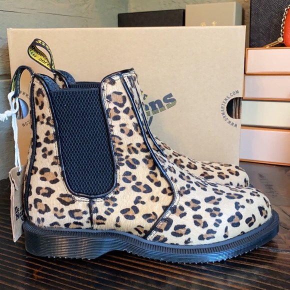 NWT Dr Martens Chelsea Boots In Flora Leopard - Picture 3 of 17